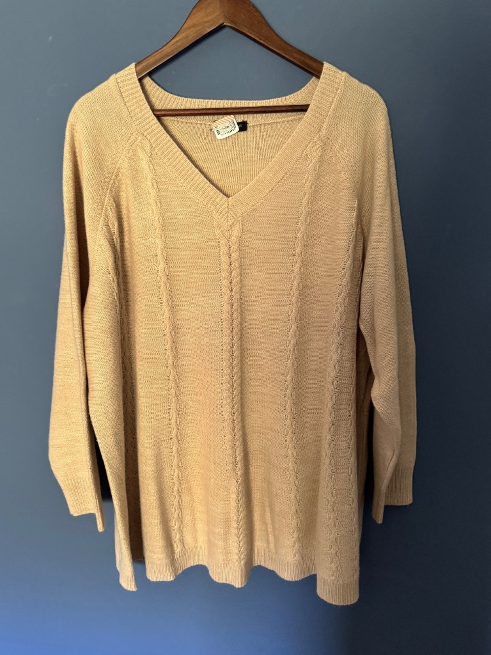 Lane Bryant tan cable knit sweater Size 24/26 in EUC